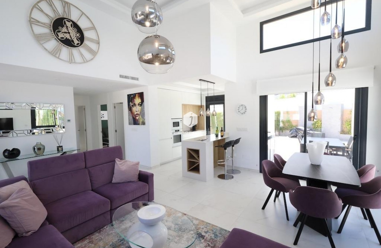 D'occasion - Villa -
Rojales - Inland