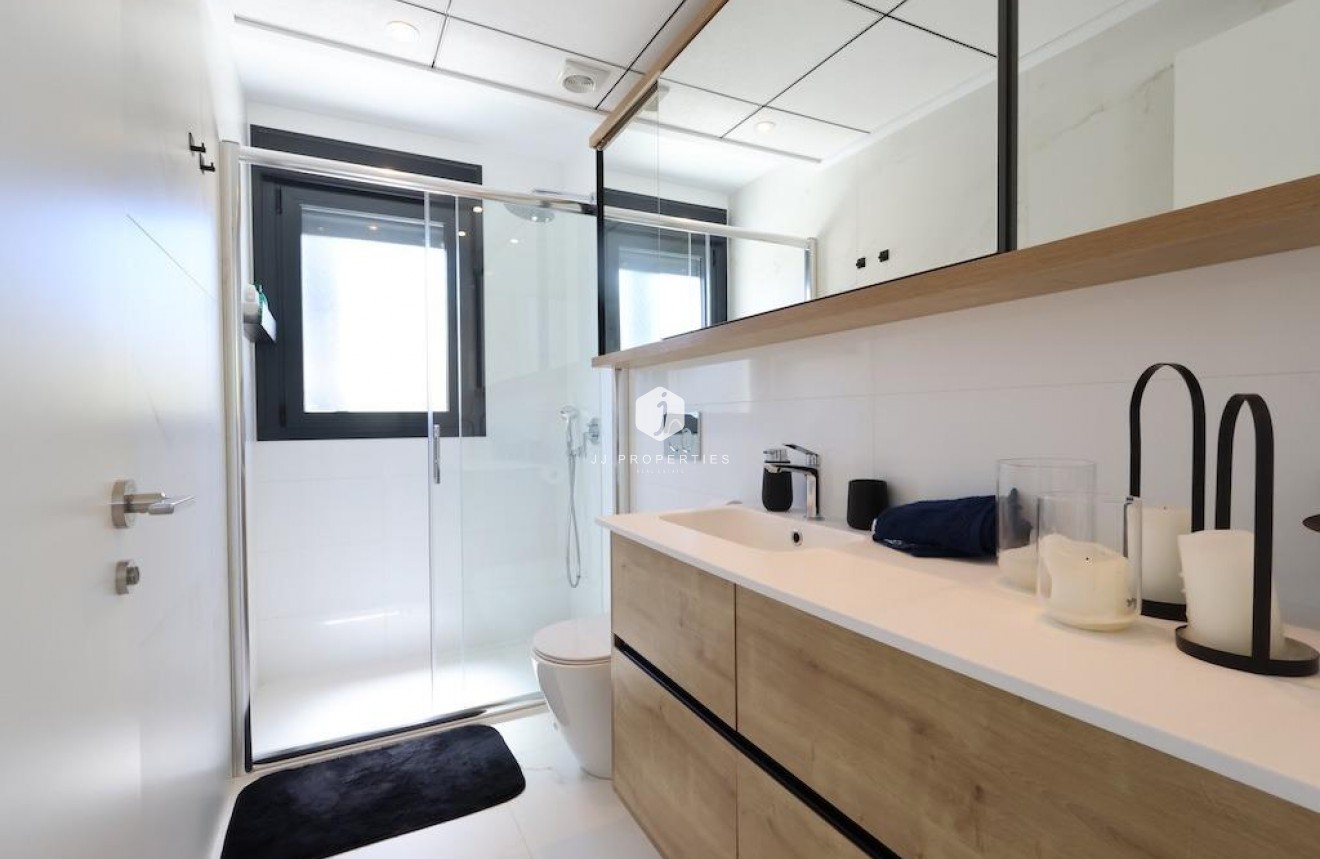 D'occasion - Villa -
Rojales - Inland