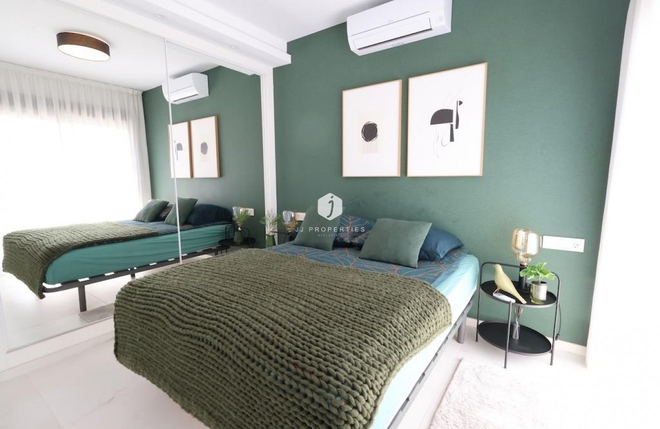 D'occasion - Villa -
Rojales - Inland