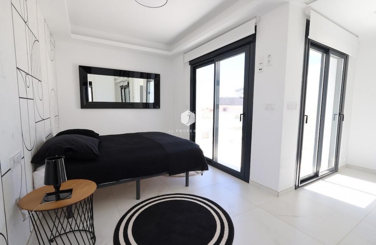 D'occasion - Villa -
Rojales - Inland