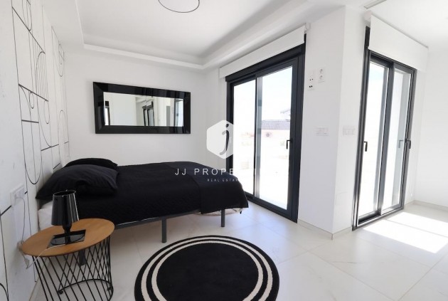 D'occasion - Villa -
Rojales - Inland