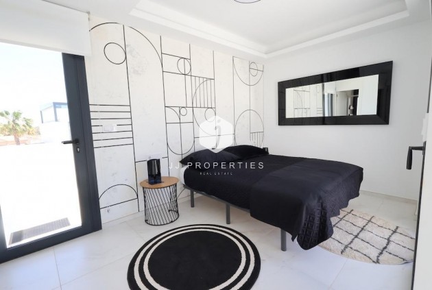 D'occasion - Villa -
Rojales - Inland