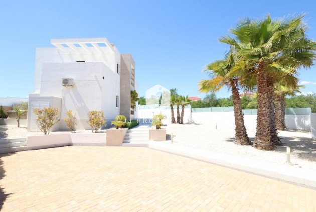D'occasion - Villa -
Rojales - Inland