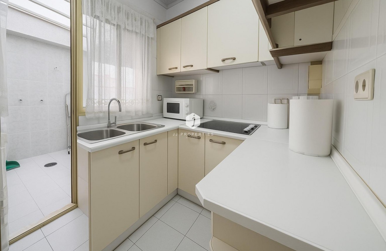 Resale - Apartment / flat -
Torrevieja - Acequion