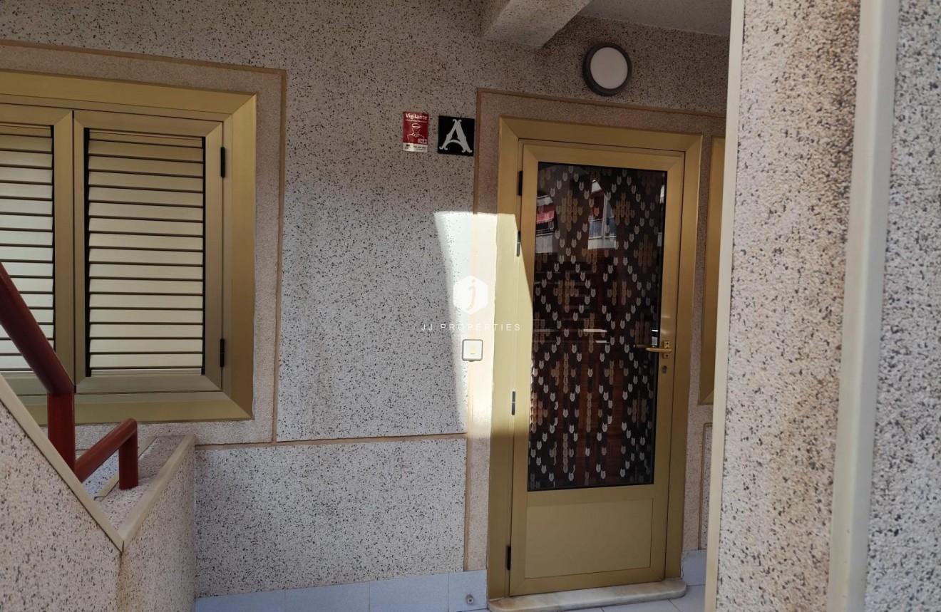Resale - Apartment / flat -
Torrevieja - Acequion