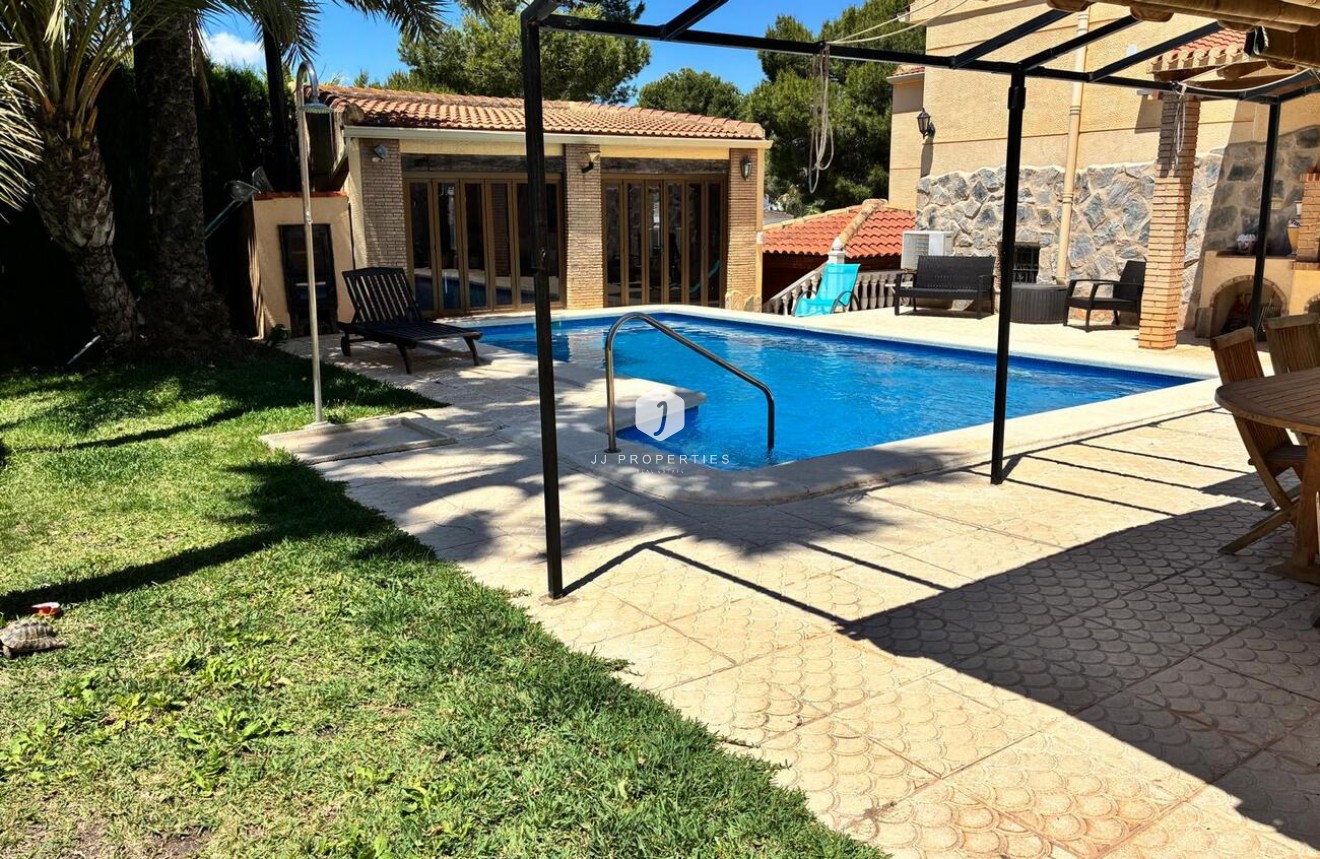 D'occasion - Villa -
Los Balcones - Costa Blanca