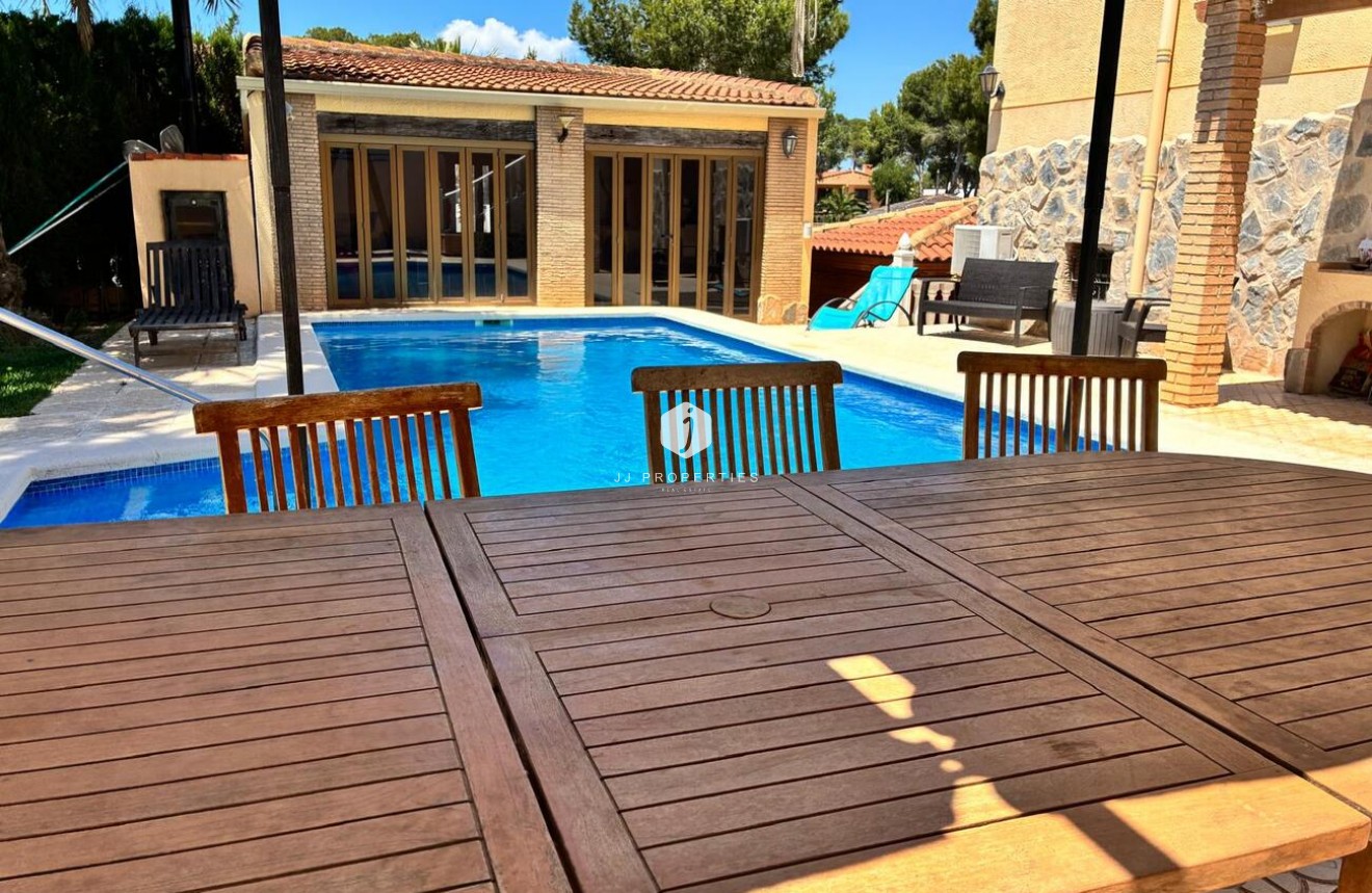 D'occasion - Villa -
Los Balcones - Costa Blanca