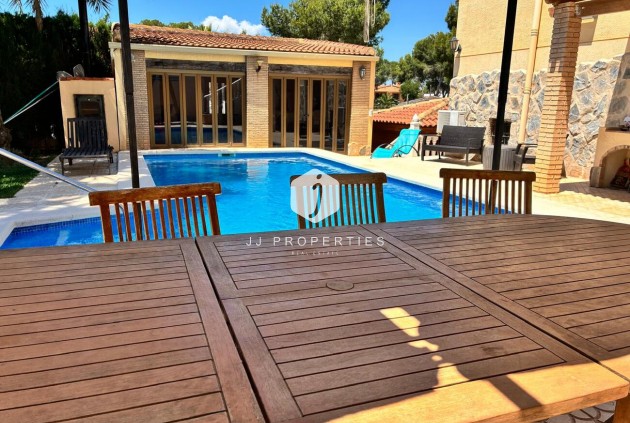 D'occasion - Villa -
Los Balcones - Costa Blanca