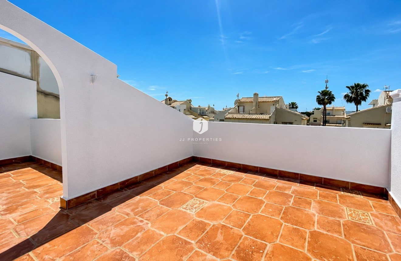 Resale - Chalet -
Orihuela Costa - Costa Blanca