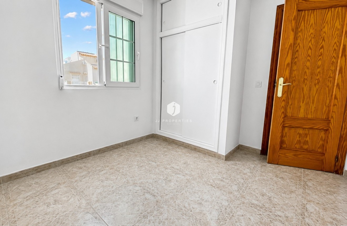 Resale - Chalet -
Orihuela Costa - Costa Blanca