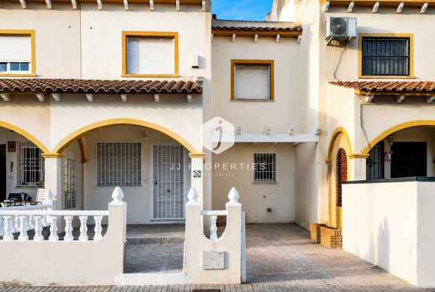 Resale - Chalet -
Orihuela Costa - Costa Blanca