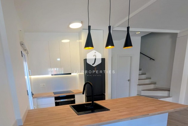 Resale - Villa -
Orihuela Costa - Costa Blanca