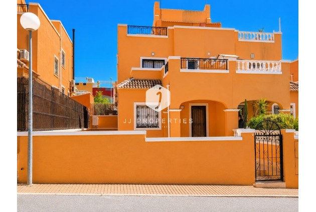 Resale - Villa -
Orihuela Costa - Costa Blanca