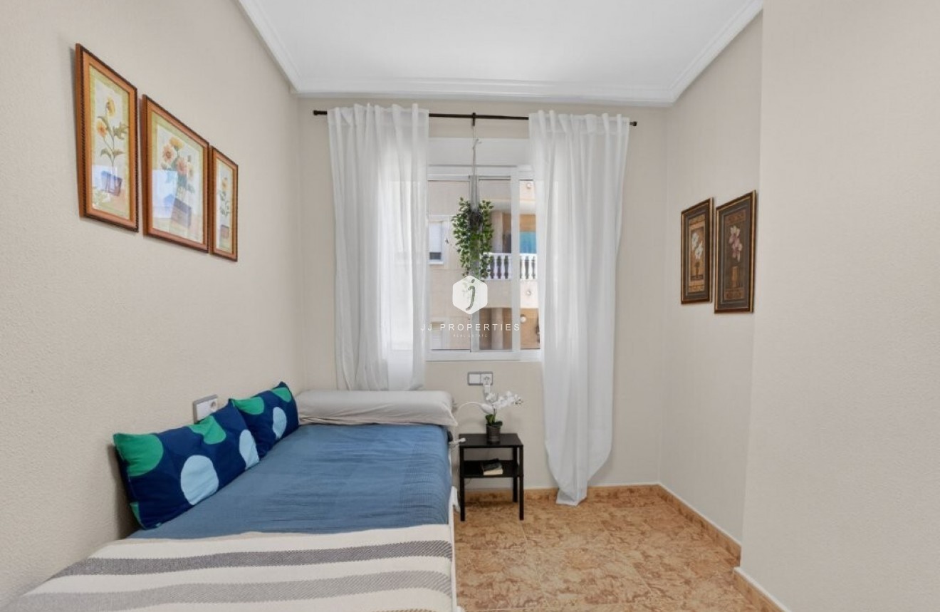 Tweedehands - Appartement / flat -
Torrevieja - Costa Blanca