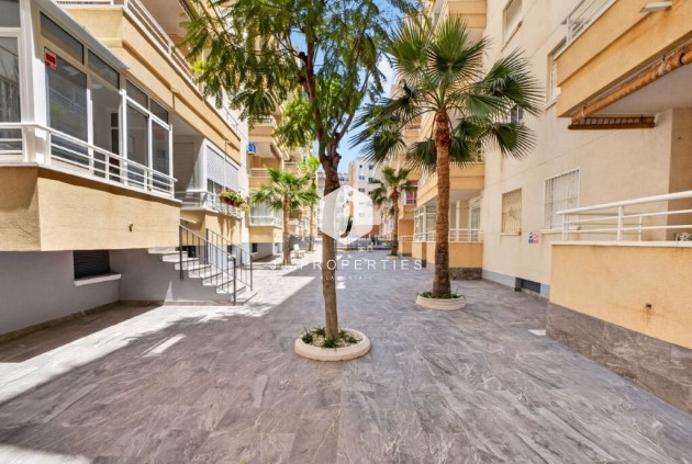 Tweedehands - Appartement / flat -
Torrevieja - Costa Blanca