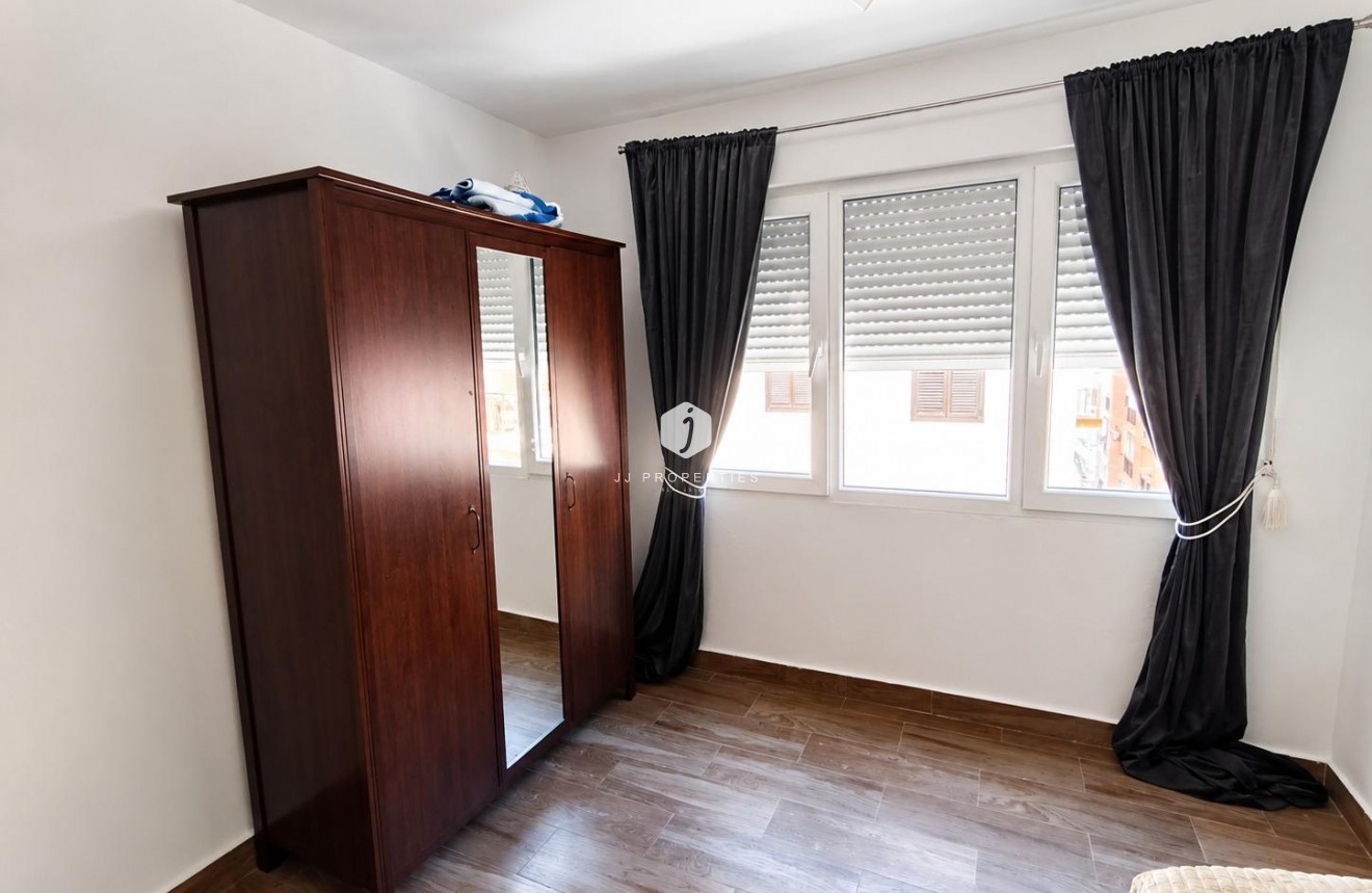 Tweedehands - Appartement / flat -
Torrevieja - Playa del Cura