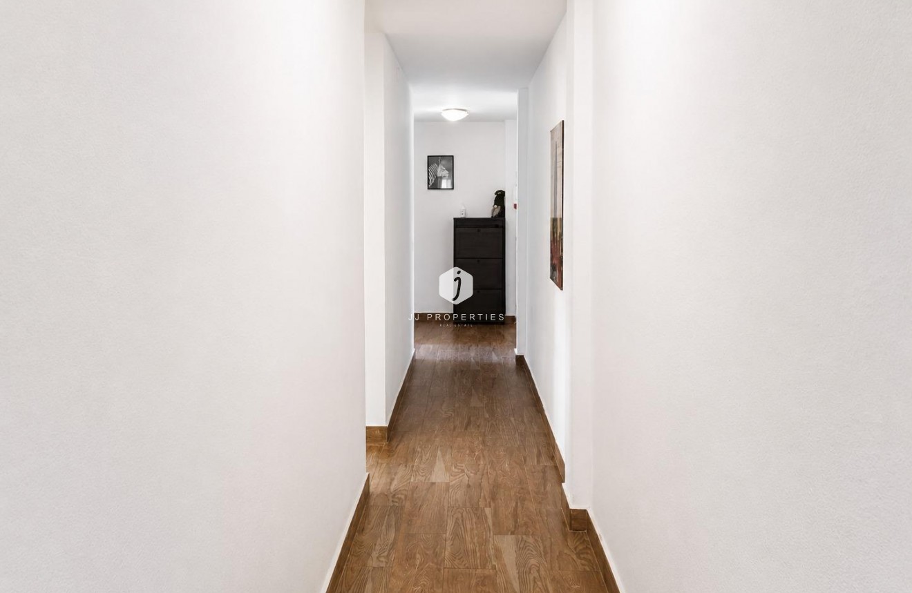Tweedehands - Appartement / flat -
Torrevieja - Playa del Cura