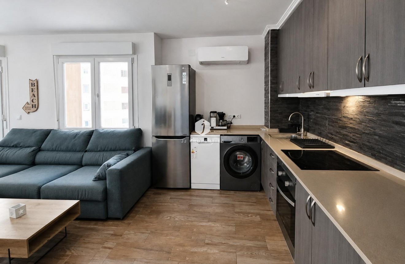 Tweedehands - Appartement / flat -
Torrevieja - Playa del Cura