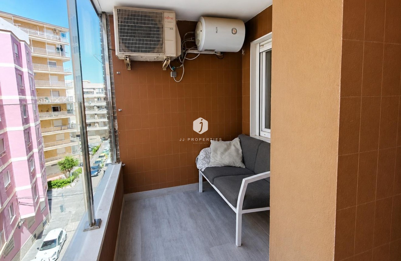 Tweedehands - Appartement / flat -
Torrevieja - Playa del Cura