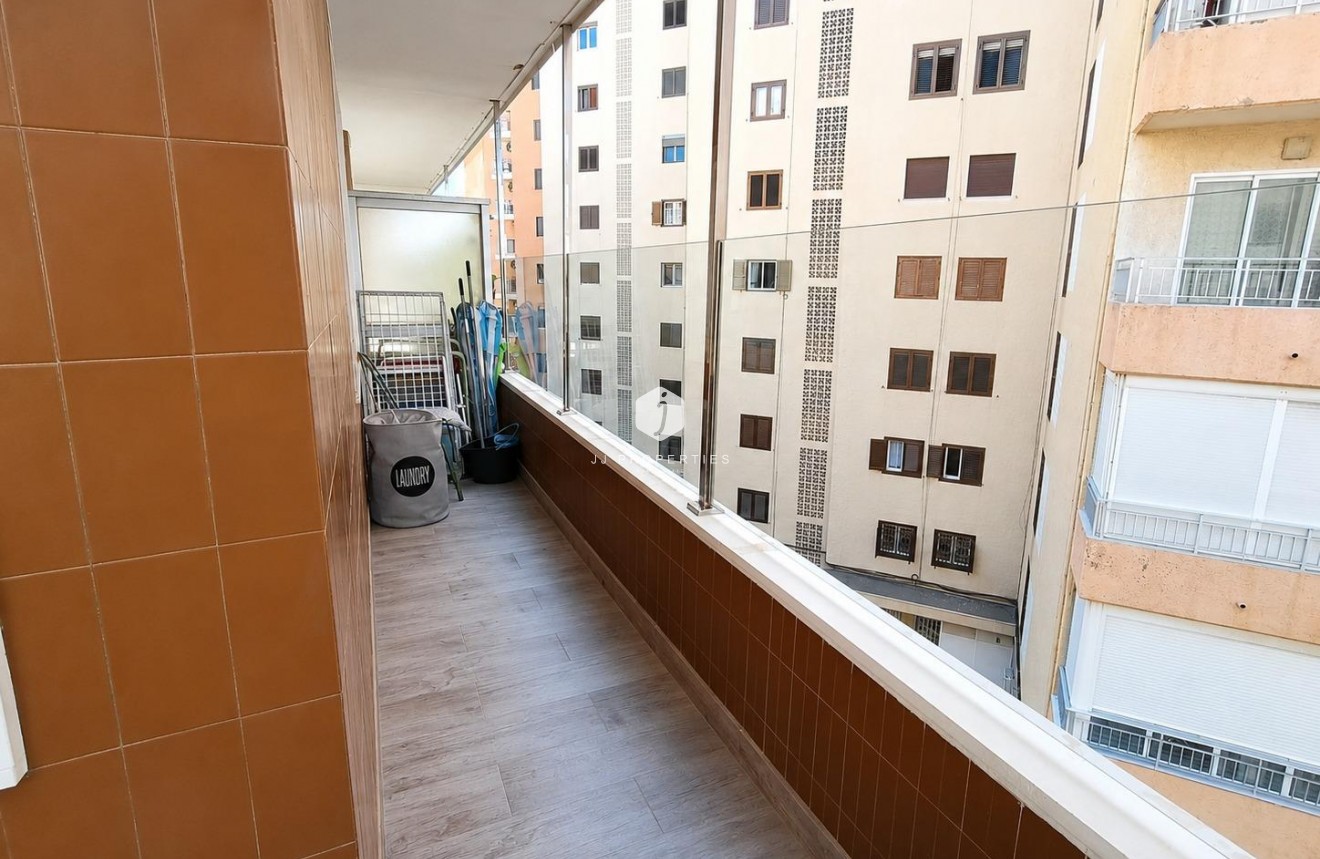 Tweedehands - Appartement / flat -
Torrevieja - Playa del Cura