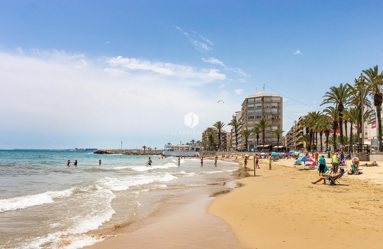 Tweedehands - Appartement / flat -
Torrevieja - Playa del Cura