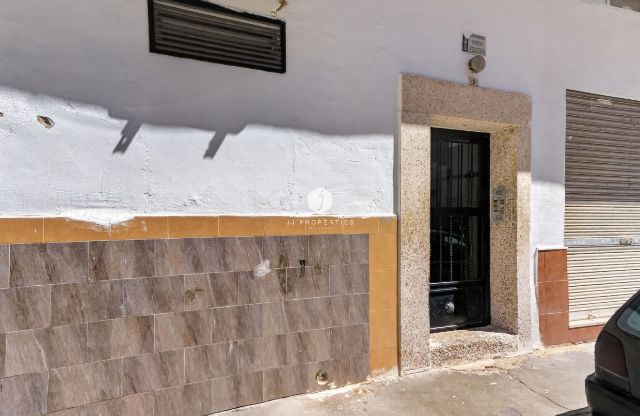 Resale - Apartment / flat -
Torrevieja - Centro