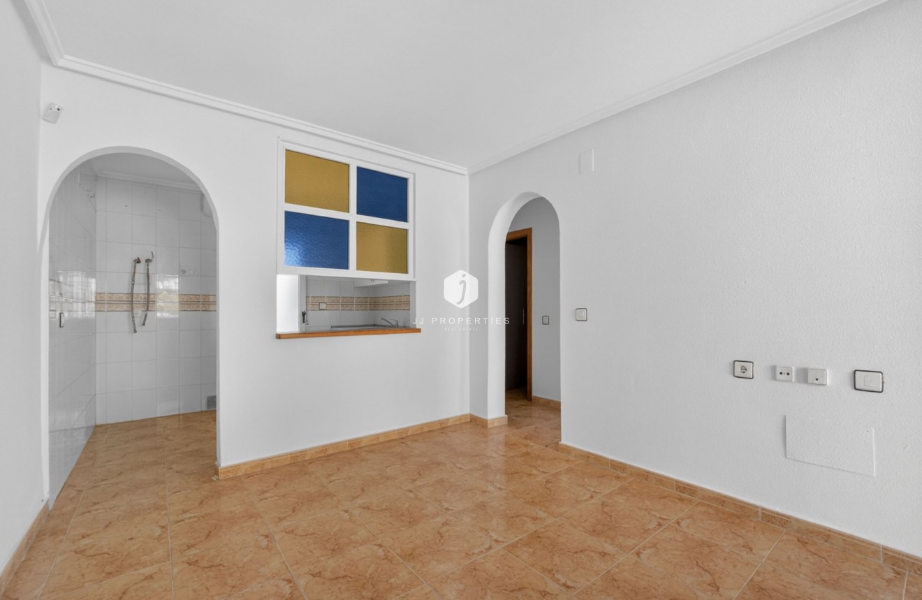 Resale - Apartment / flat -
Torrevieja - El Limonar