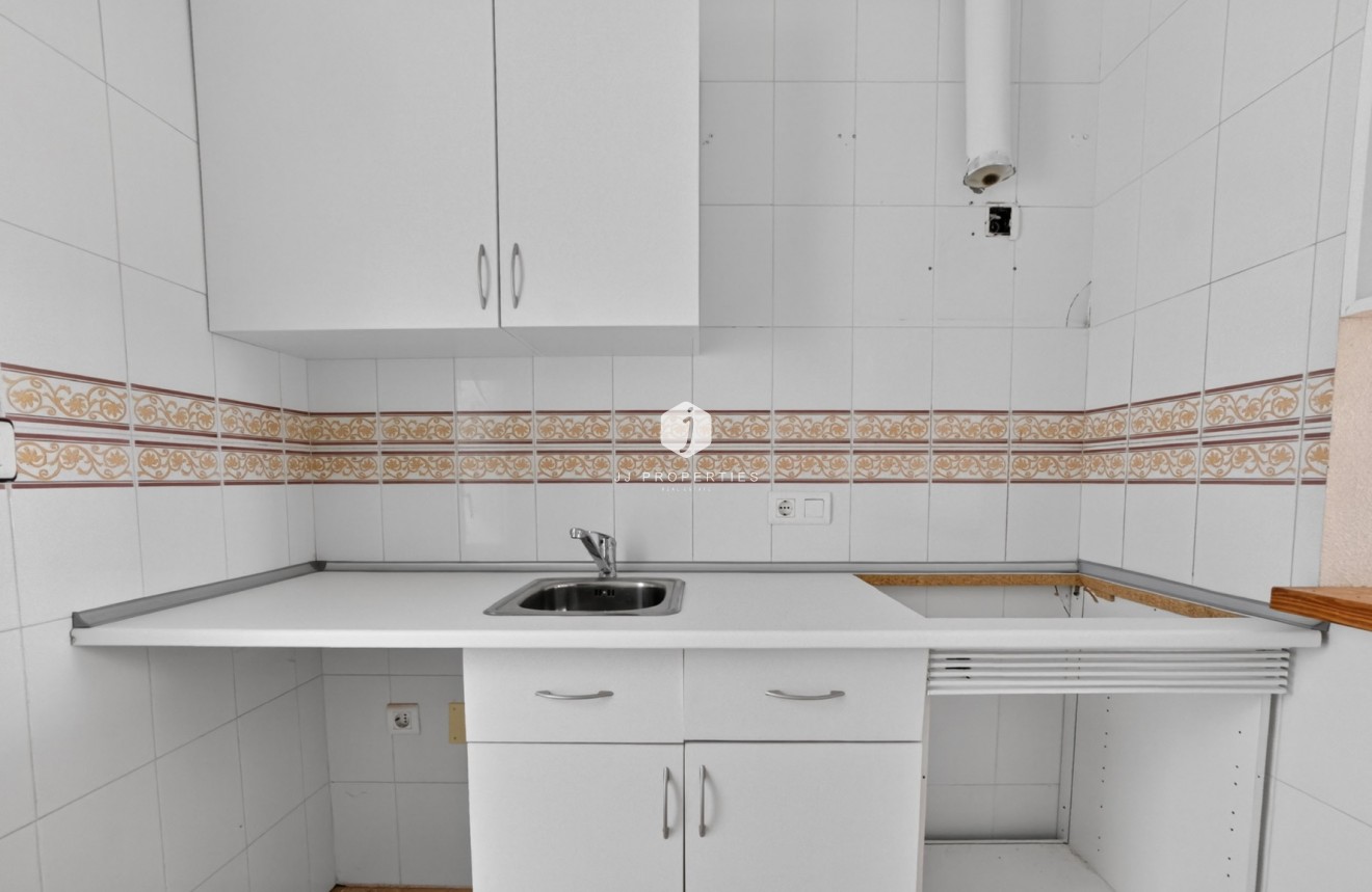 Resale - Apartment / flat -
Torrevieja - El Limonar