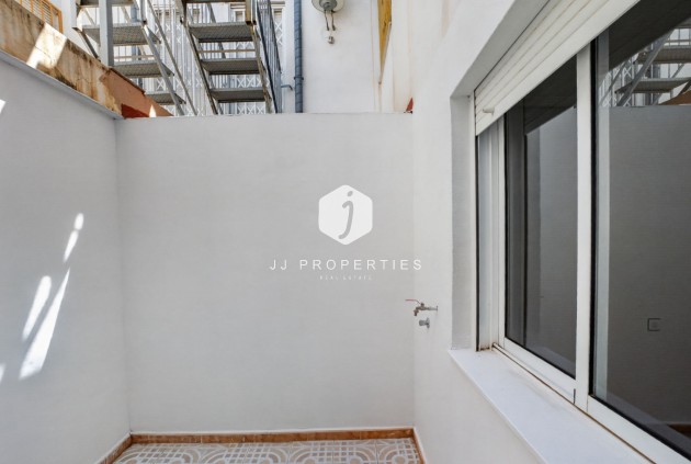 Resale - Apartment / flat -
Torrevieja - El Limonar