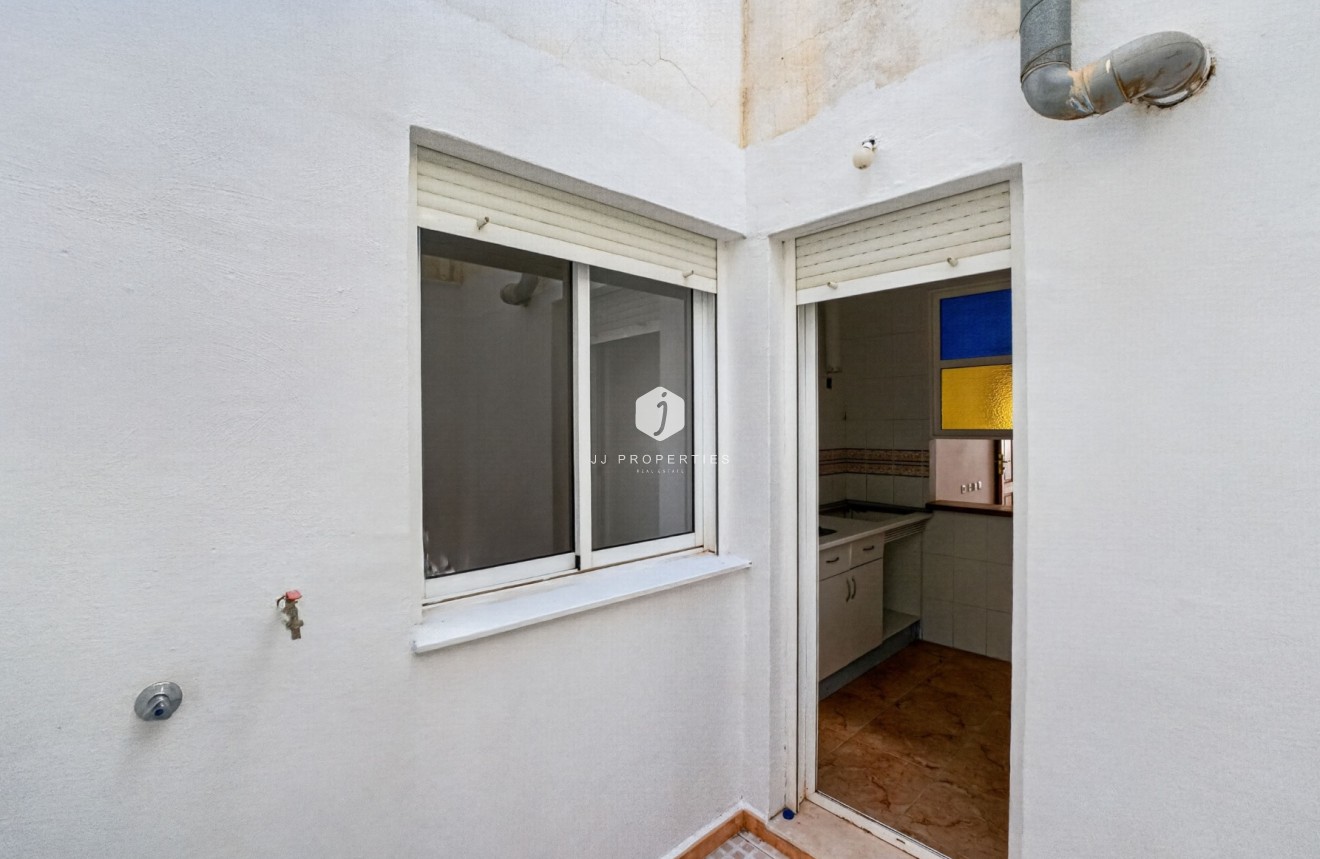 Resale - Apartment / flat -
Torrevieja - El Limonar