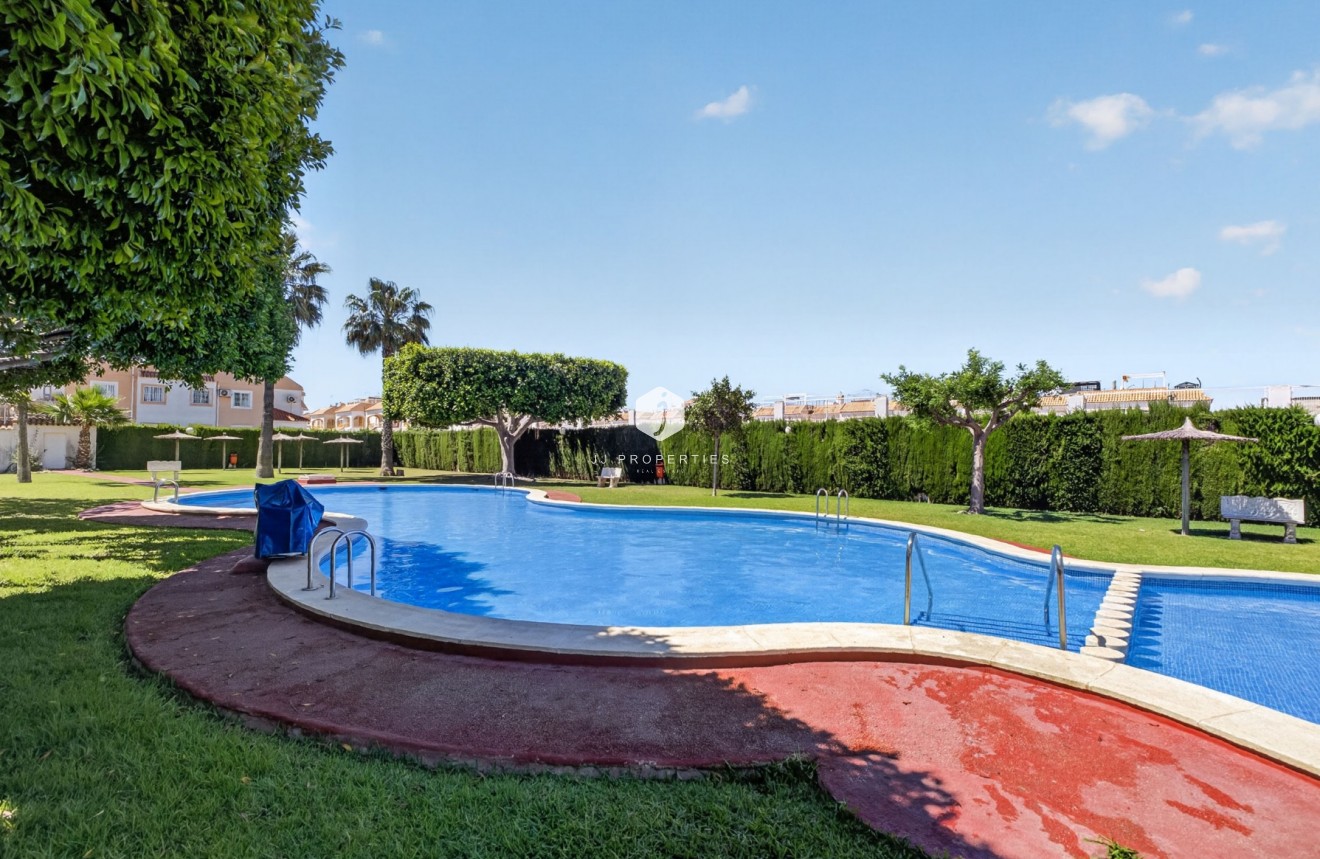 Resale - Apartment / flat -
Torrevieja - El Limonar