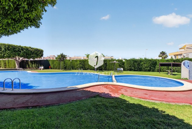Resale - Apartment / flat -
Torrevieja - El Limonar