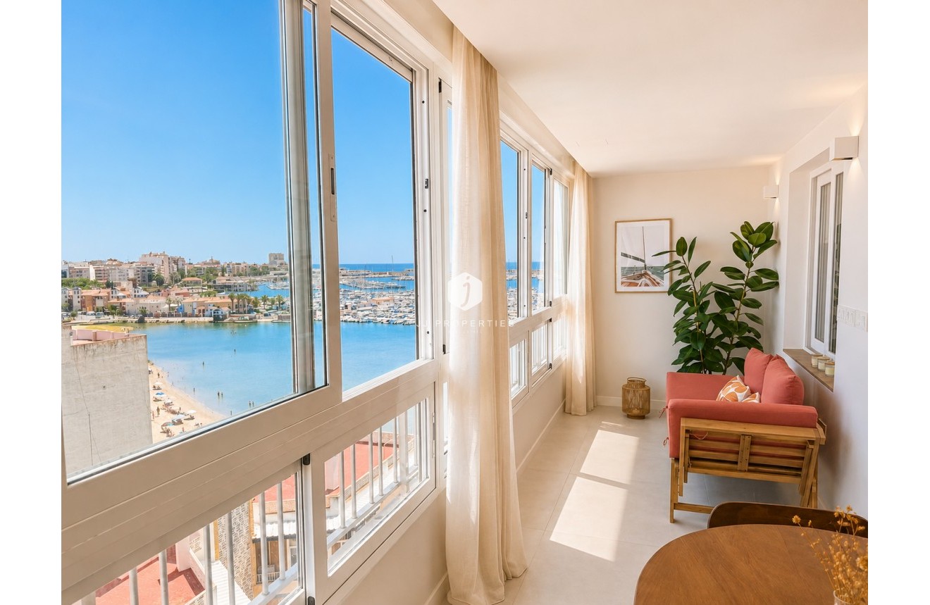 Resale - Apartment / flat -
Torrevieja - Costa Blanca