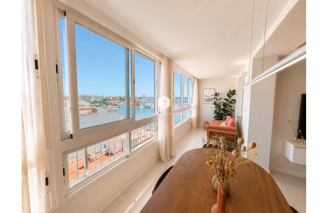 Resale - Apartment / flat -
Torrevieja - Costa Blanca