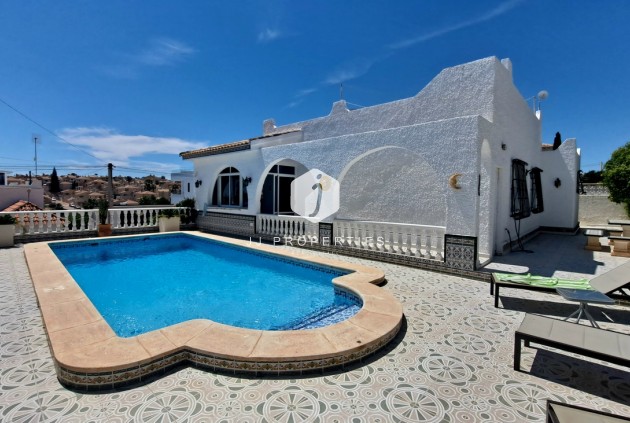 D'occasion - Villa -
San Miguel de Salinas - Inland