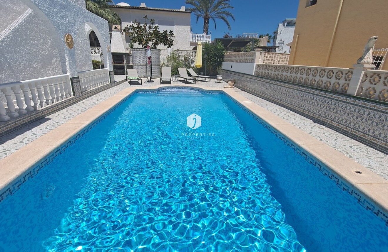 D'occasion - Villa -
San Miguel de Salinas - Inland