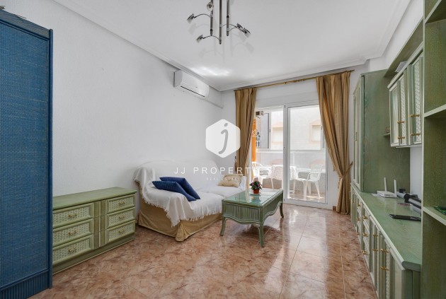 Tweedehands - Appartement / flat -
Torrevieja - Costa Blanca
