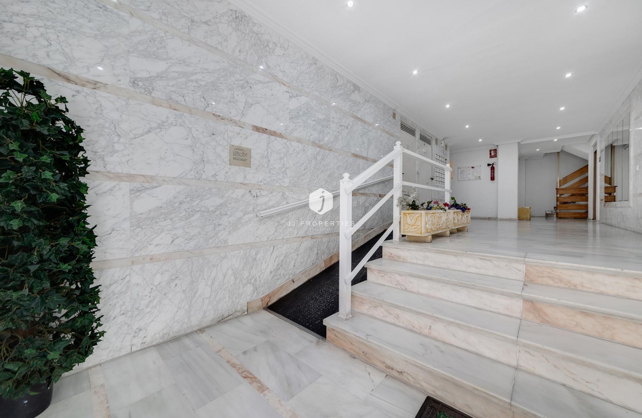 Tweedehands - Appartement / flat -
Torrevieja - Costa Blanca