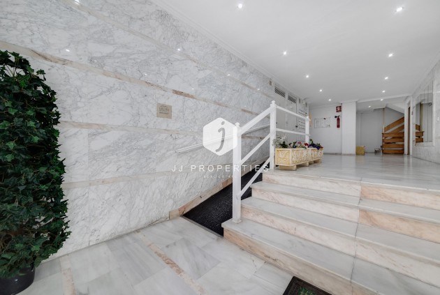 Tweedehands - Appartement / flat -
Torrevieja - Costa Blanca