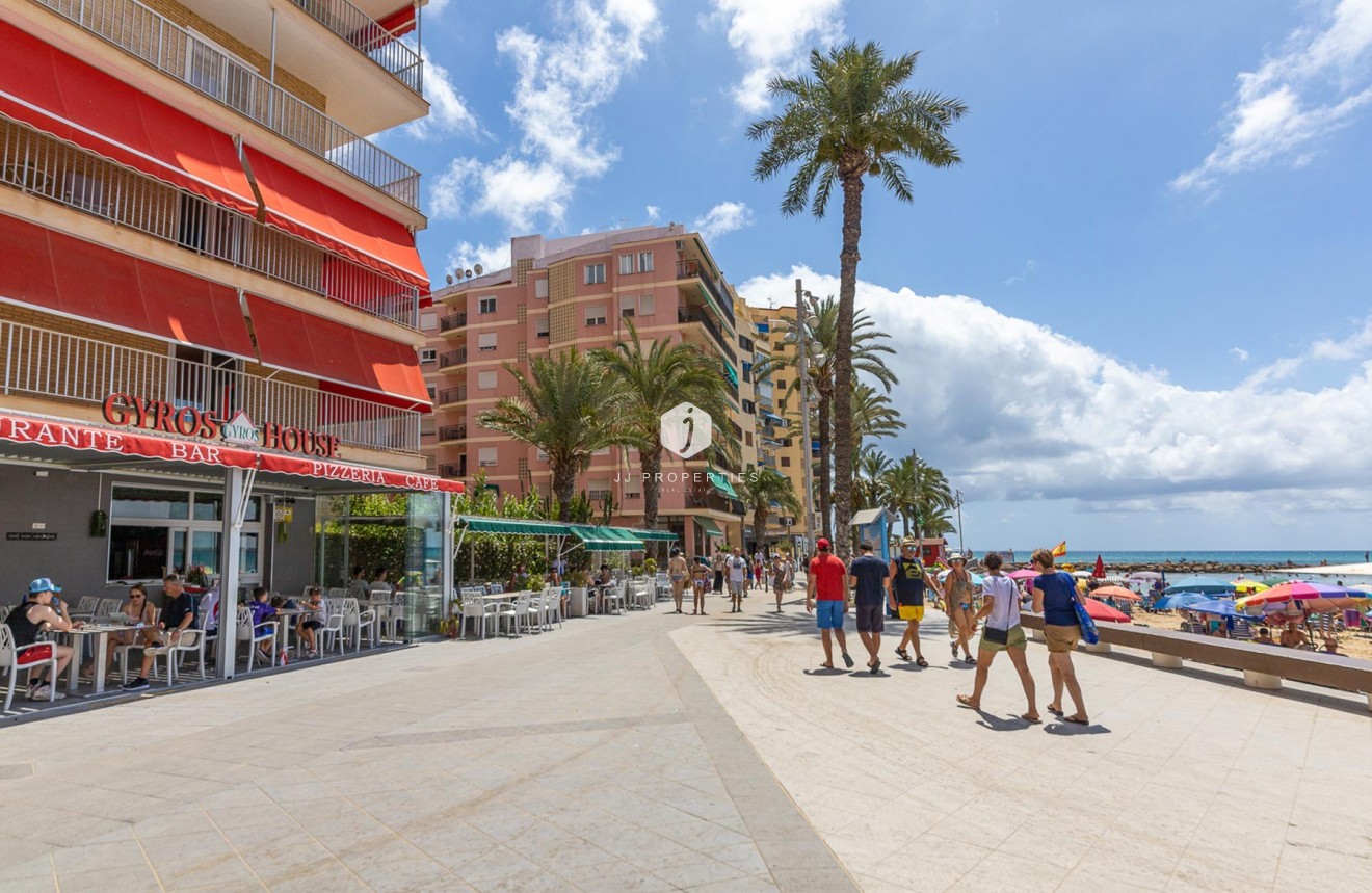 Tweedehands - Appartement / flat -
Torrevieja - Costa Blanca