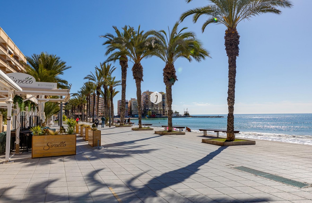 Tweedehands - Appartement / flat -
Torrevieja - Costa Blanca