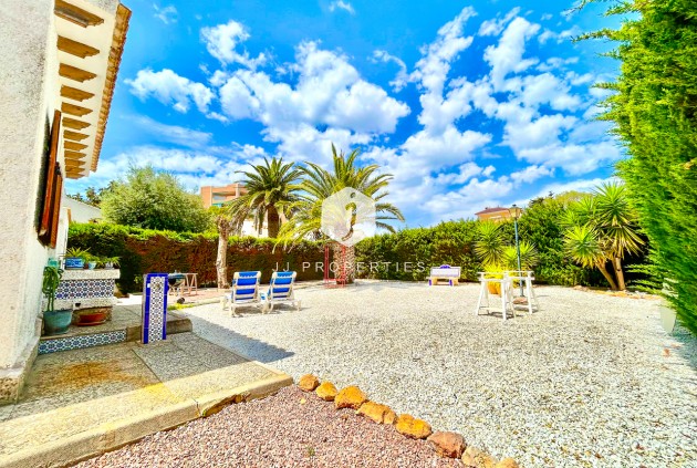 D'occasion - Villa -
La Zenia - Costa Blanca