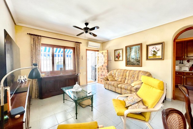 D'occasion - Villa -
La Zenia - Costa Blanca