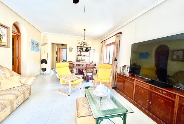 D'occasion - Villa -
La Zenia - Costa Blanca