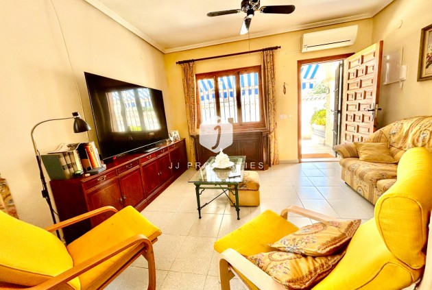 D'occasion - Villa -
La Zenia - Costa Blanca