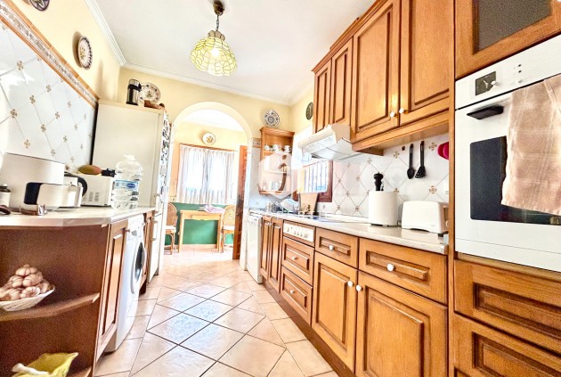 D'occasion - Villa -
La Zenia - Costa Blanca