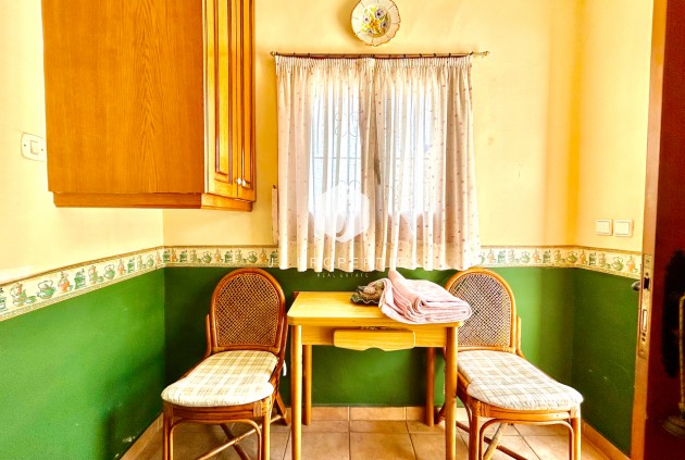 D'occasion - Villa -
La Zenia - Costa Blanca