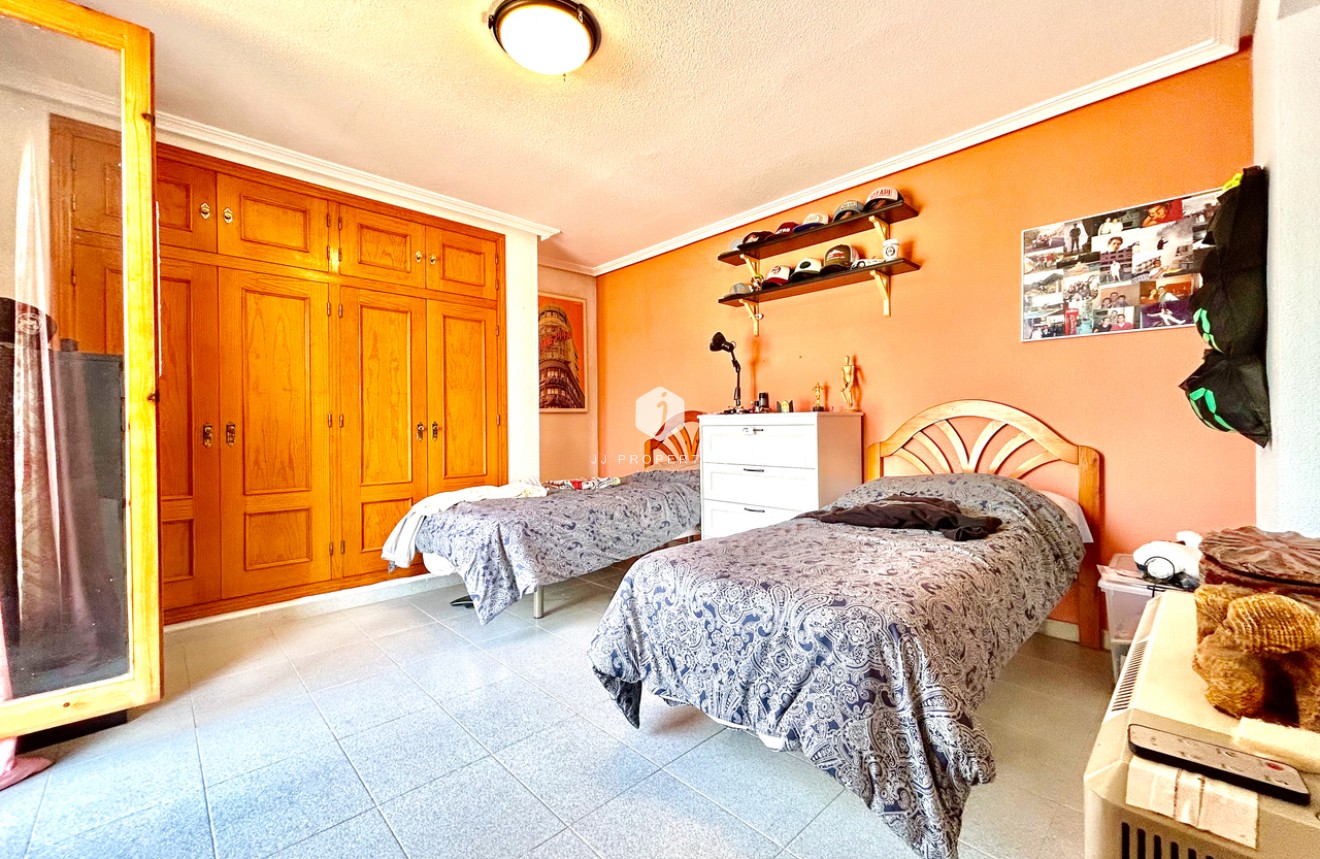 D'occasion - Villa -
La Zenia - Costa Blanca