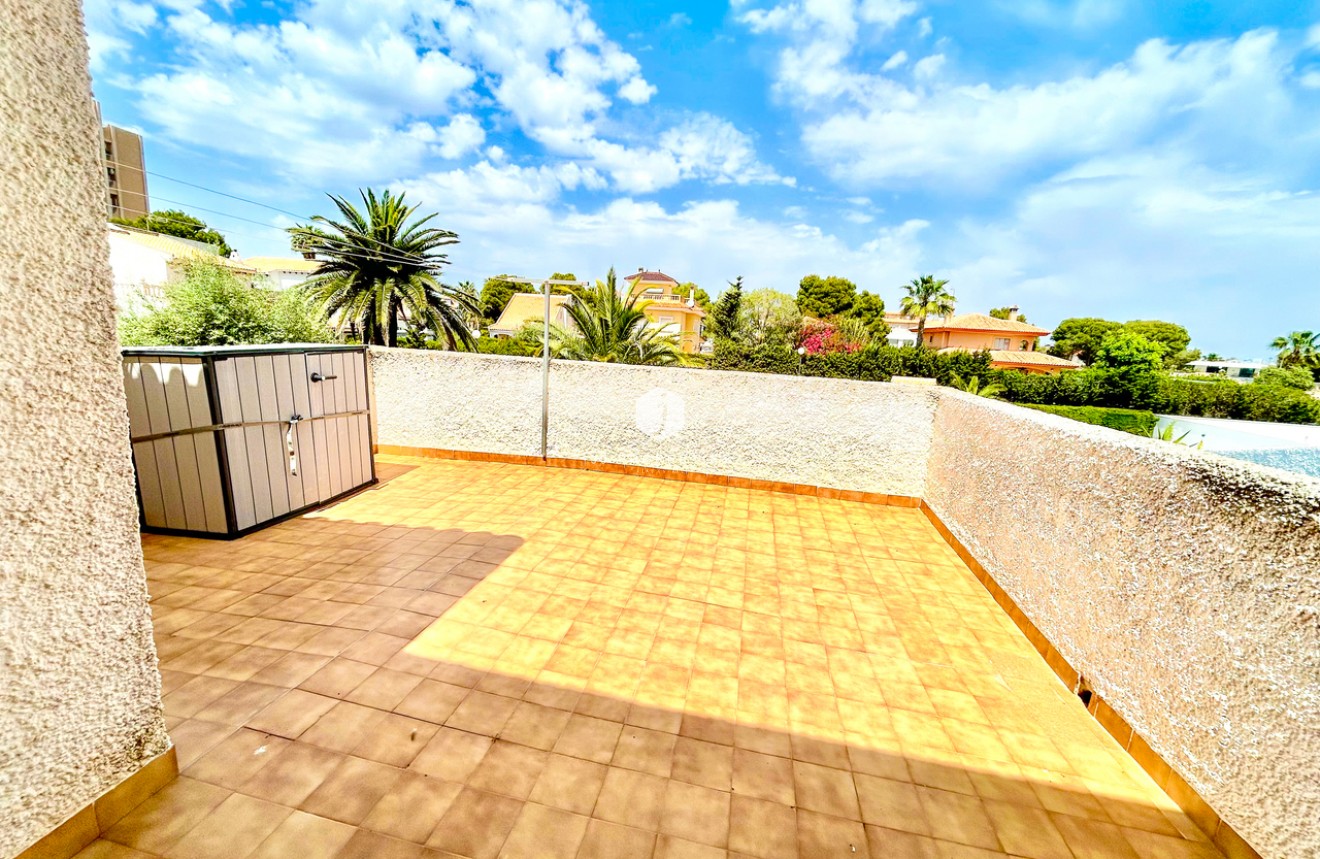 D'occasion - Villa -
La Zenia - Costa Blanca