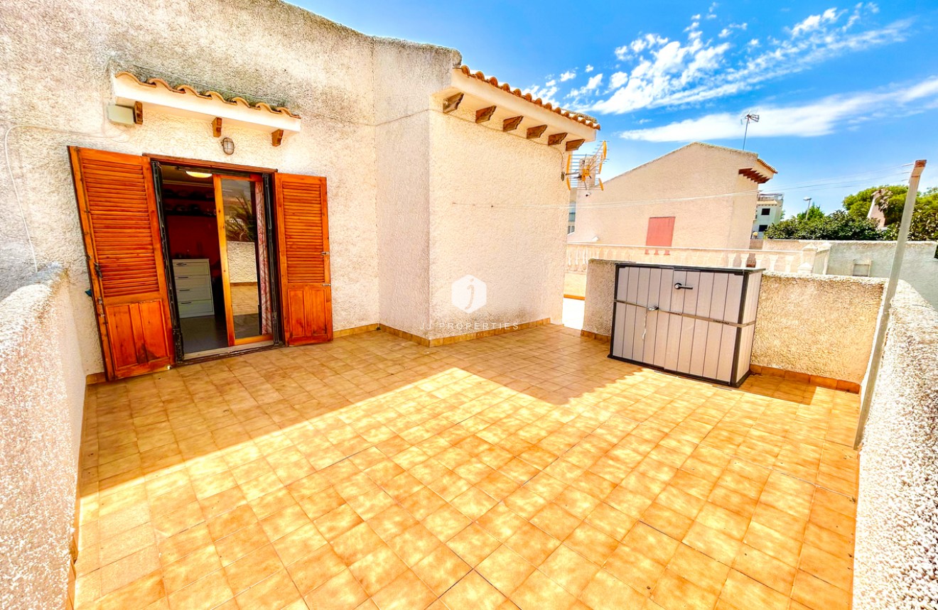 D'occasion - Villa -
La Zenia - Costa Blanca